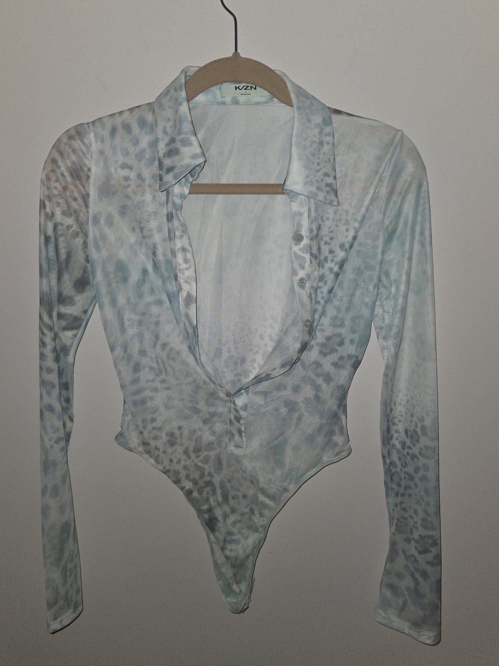 Women's Light Blue Animal Print Long Sleeve Bodysuit Sz Small
